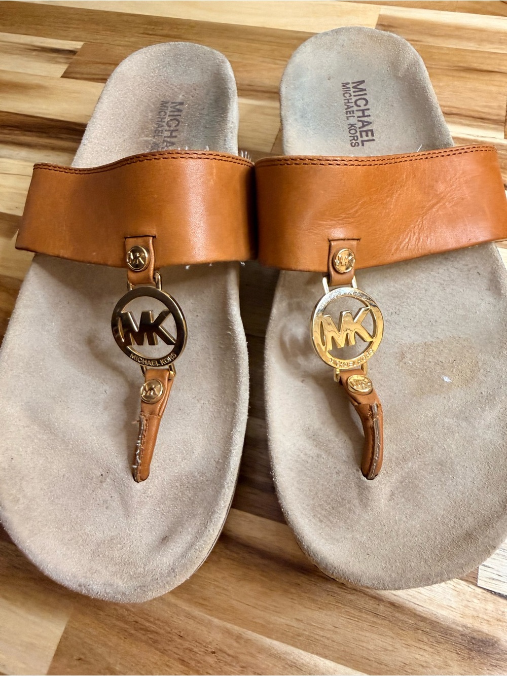 Michael Kors Leather MK Logo platform Sandals beach collegiate luxury coquette